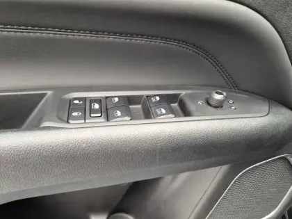 Photo 65 Jeep Compass  1.3 PHEV T4 240 ch 4xe eAWD