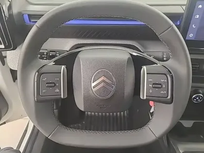 Photo 8 Citroën C3  Turbo 100 ch BVM6