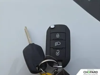 Photo 94 Peugeot 208  PureTech 75 S&S BVM5