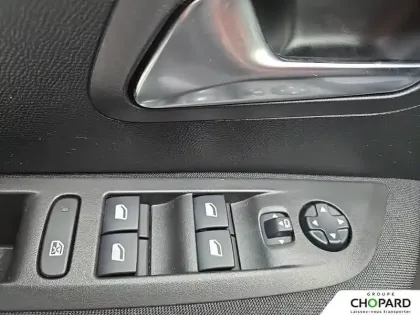 Photo 97 Peugeot 208  PureTech 75 S&S BVM5