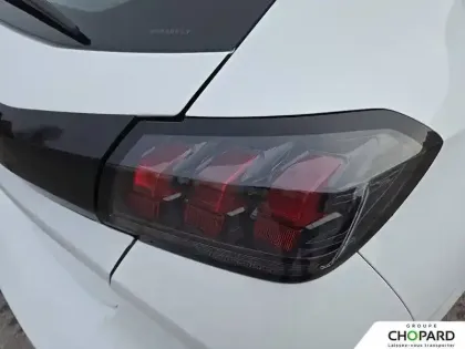 Photo 101 Peugeot 208  PureTech 75 S&S BVM5