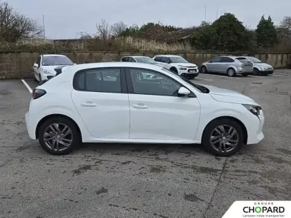 Photo 72 Peugeot 208  PureTech 75 S&S BVM5