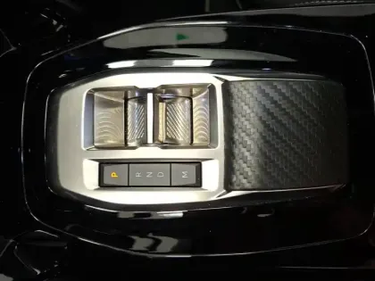 Photo 24 Peugeot 208  Hybrid 110 e-DCS6