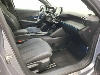 Photo 27 Peugeot 208  Hybrid 110 e-DCS6