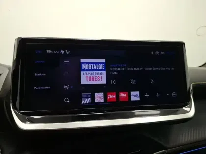 Photo 20 Peugeot 208  Hybrid 110 e-DCS6