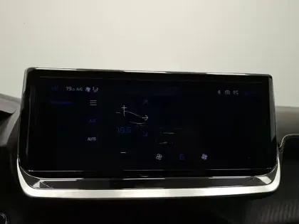 Photo 18 Peugeot 208  Hybrid 110 e-DCS6