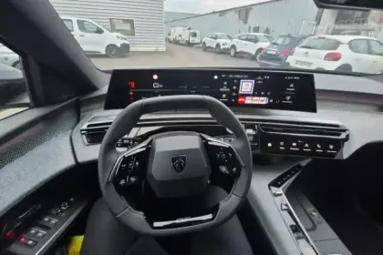 Photo 67 Peugeot 5008  Hybrid 145 ch e-DCS6