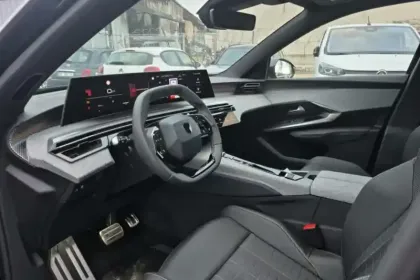 Photo 9 Peugeot 5008 Gén. III Ph1 GT 5