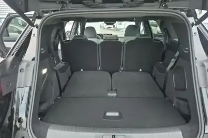 Photo 58 Peugeot 5008  Hybrid 145 ch e-DCS6