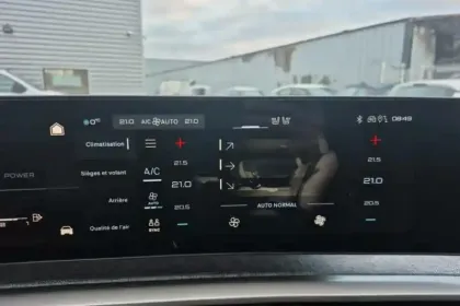 Photo 46 Peugeot 5008  Hybrid 145 ch e-DCS6