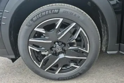 Photo 62 Peugeot 5008  Hybrid 145 ch e-DCS6