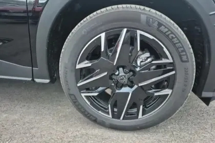 Photo 63 Peugeot 5008  Hybrid 145 ch e-DCS6