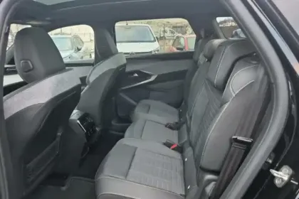 Photo 35 Peugeot 5008  Hybrid 145 ch e-DCS6