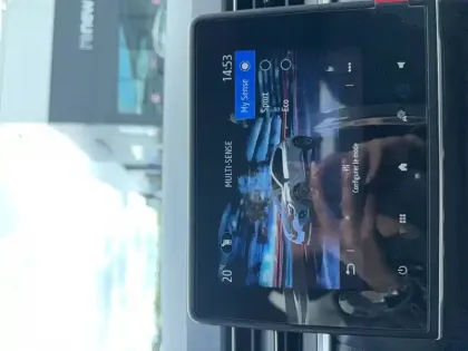 Photo 37 Renault Captur  mild hybrid 160 EDC