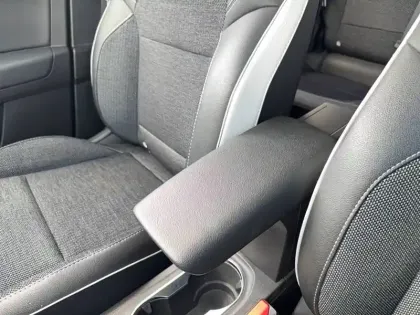 Photo 46 Renault Captur  mild hybrid 160 EDC