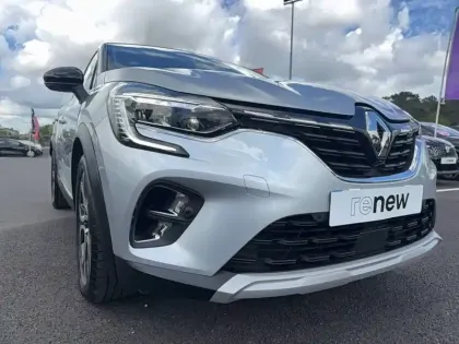 Photo 26 Renault Captur  mild hybrid 160 EDC