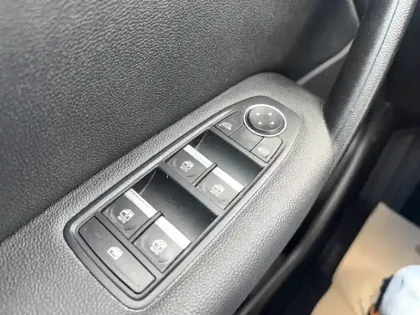 Photo 27 Renault Captur  mild hybrid 160 EDC