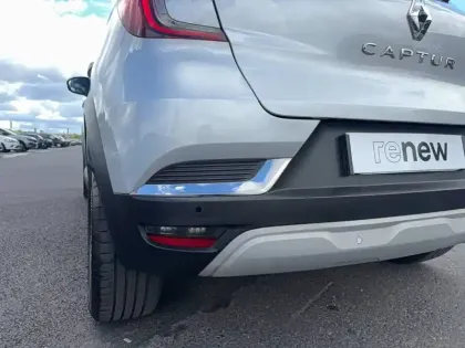 Photo 16 Renault Captur  mild hybrid 160 EDC