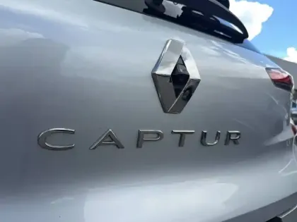 Photo 15 Renault Captur  mild hybrid 160 EDC