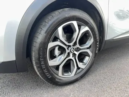 Photo 8 Renault Captur  mild hybrid 160 EDC