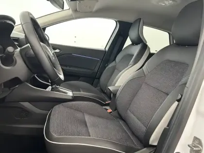 Photo 17 Renault Captur  E-Tech hybride 145