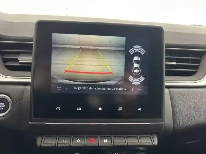 Photo 32 Renault Captur  E-Tech hybride 145