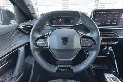 Photo 12 Peugeot 2008 Gén. II Ph2 GT 5