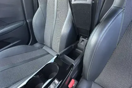 Photo 25 Peugeot 2008 Gén. II Ph2 GT 5