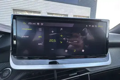 Photo 18 Peugeot 2008 Gén. II Ph2 GT 5