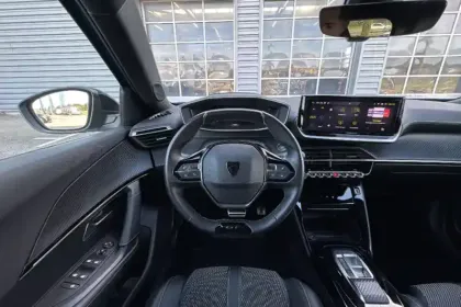 Photo 11 Peugeot 2008 Gén. II Ph2 GT 5