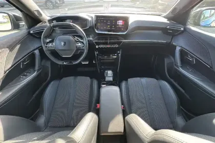 Photo 10 Peugeot 2008 Gén. II Ph2 GT 5