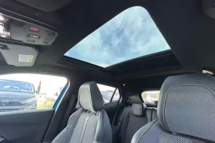 Photo 28 Peugeot 2008 Gén. II Ph2 GT 5