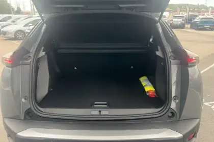 Photo 8 Peugeot 2008  Hybrid 145 e-DCS6