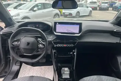 Photo 12 Peugeot 2008  Hybrid 145 e-DCS6