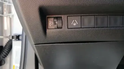 Photo 17 Peugeot 2008  Hybrid 145 e-DCS6