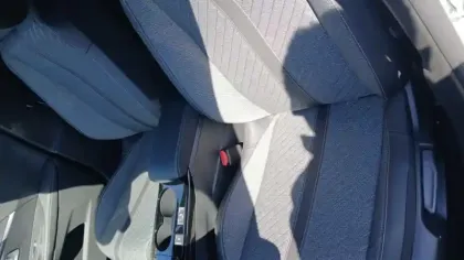 Photo 9 Peugeot 2008  Hybrid 145 e-DCS6