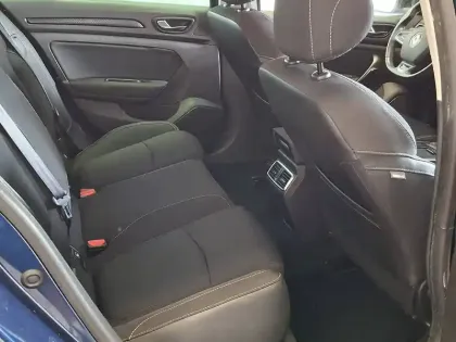 Photo 20 Renault Megane Mégane IV Estate TCe 140 FAP