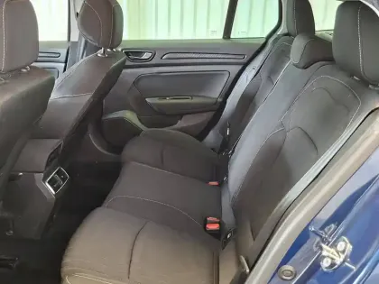 Photo 30 Renault Megane Mégane IV Estate TCe 140 FAP