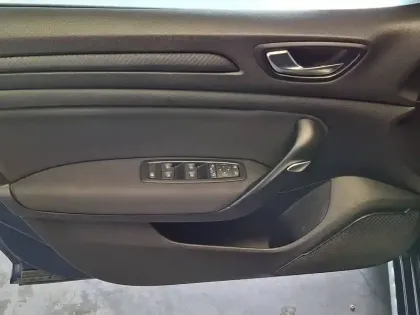 Photo 31 Renault Megane Mégane IV Estate TCe 140 FAP