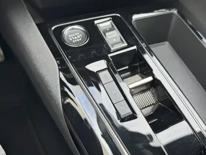 Photo 13 Peugeot 3008 Gén. II Ph2 NG GT 5