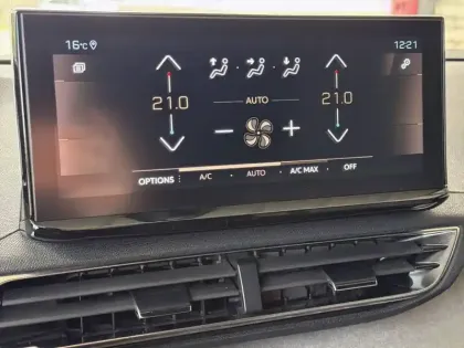 Photo 19 Peugeot 3008 Gén. II Ph2 NG GT 5