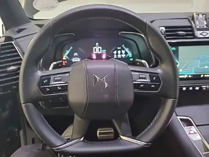 Photo 8 DS DS 7 Gén. I Ph1 Louvre 5