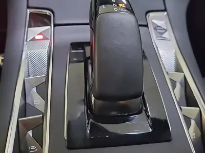 Photo 25 DS DS 7 Gén. I Ph1 Louvre 5