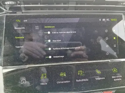 Photo 38 Peugeot 308  PureTech 130ch S&S EAT8