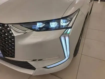 Photo 57 DS DS 4  PureTech 130 EAT8