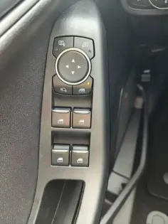 Photo 13 Ford Fiesta Gén. V Ph1 Evo Cool & Connect 5