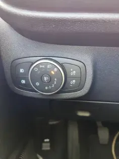 Photo 14 Ford Fiesta Gén. V Ph1 Evo Cool & Connect 5