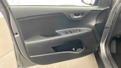 Photo 26 Kia Stonic  1.0 T-GDi 100 ch BVM6