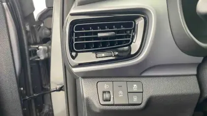 Photo 24 Kia Stonic  1.0 T-GDi 100 ch BVM6