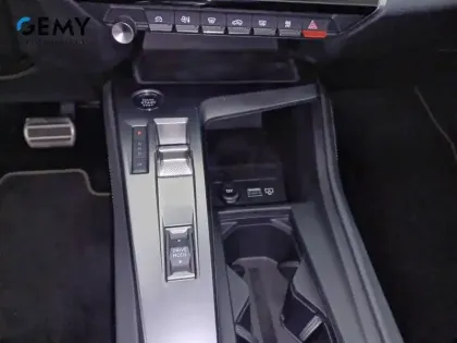 Photo 13 Peugeot 308  SW PureTech 130ch S&S EAT8